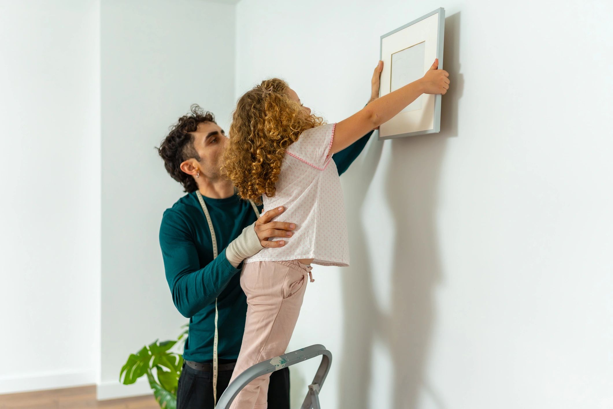 Home interior wall decoration and finishing inspiration